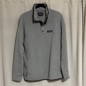 Patagonia women’s  Heather Gray Snap-T Pullover